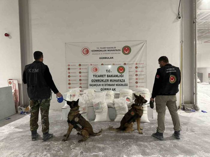 Gürbulak Sınır Kapısı’nda 4 Buçuk Tondan Fazla Uyuşturucu Ele Geçirildi