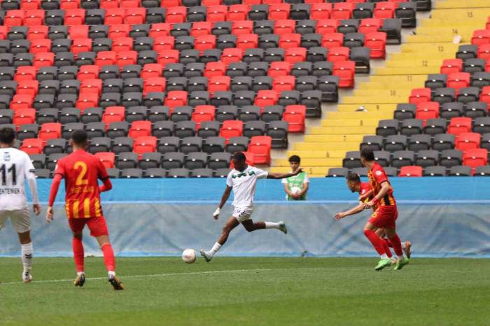 Trendyol 1. Lig: Yeni Malatyaspor 0 - 2 Sakaryaspor (Maç Sonucu)