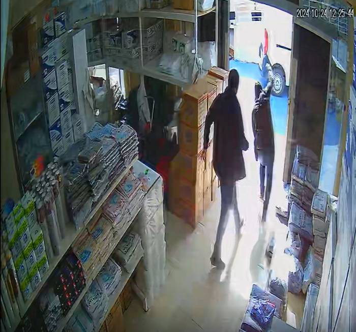 Yalova’da El Freni Çekilmeyen Park Halindeki Panelvan Kara Yoluna İndi, Yürekler Ağza Geldi