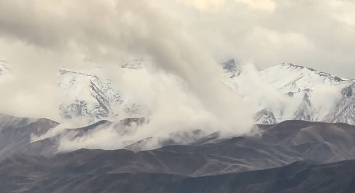 3 Bin 500 Rakımlı İkiyaka Dağları Beyaza Büründü