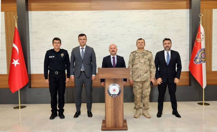 Vali Varol, Yeni Emniyet Binasını Gezdi