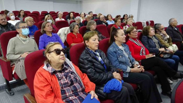 Çanakkale’de ‘Türkiye Yüzyılı Emektarları’ Temalı ‘3. Yaş Üniversitesi Ve Hayat Okulu’ Açıldı