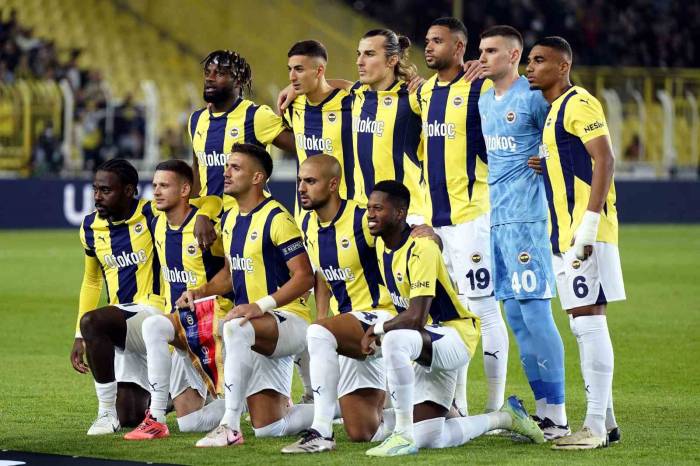 Fenerbahçe, Az Alkmaar’a Konuk Olacak