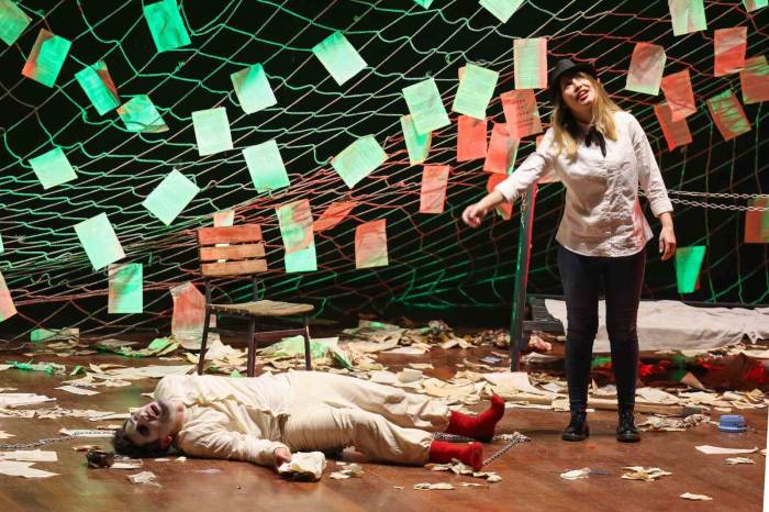 “Sonsuzluğun Tedirginliği” Serdivan’da Seyirciyle Buluştu