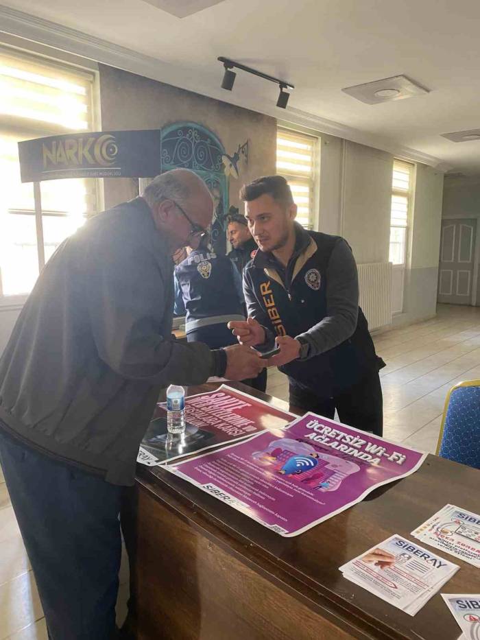 Ağrı’da "Siber Suçlarla Mücadele" Konulu Seminer Düzenlendi