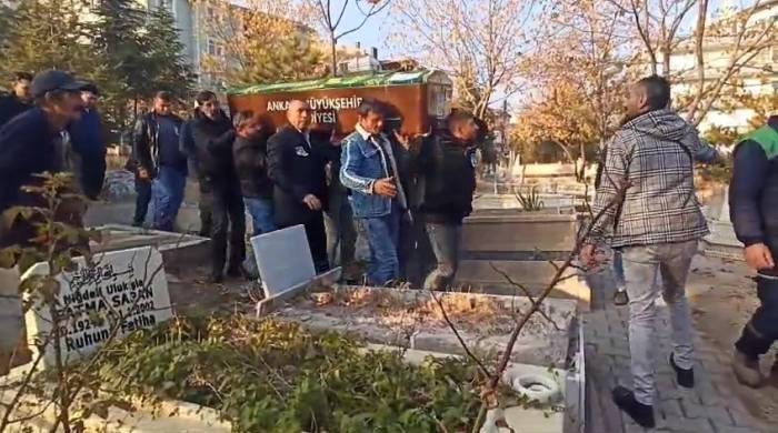 Ankara Oyun Havaları İle Tanınan Sanatçı Savaş Göçer Son Yolculuğuna Uğurlandı