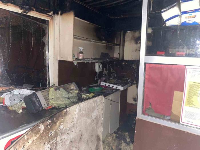 Okul Kantininde Yangın Çıktı