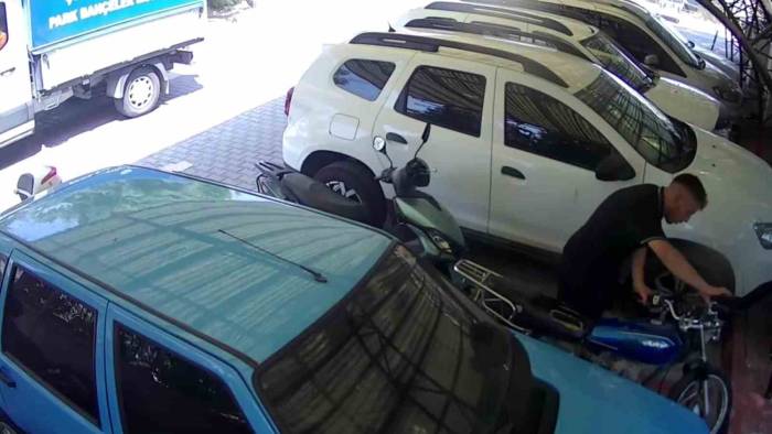 Yol Parası Olmadığı İçin Motosiklet Çalan İki Şüpheli Tutuklandı