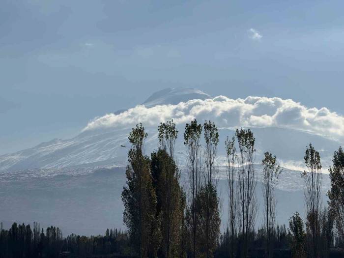 Iğdır Ovasını Çevreleyen Dağlar Yeniden Beyaza Büründü