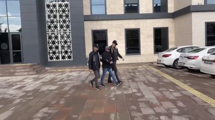 Çanakkale’de 61 Ayrı Suçtan Aranması Bulunan Sosyal Medya Dolandırıcısı Tutuklandı