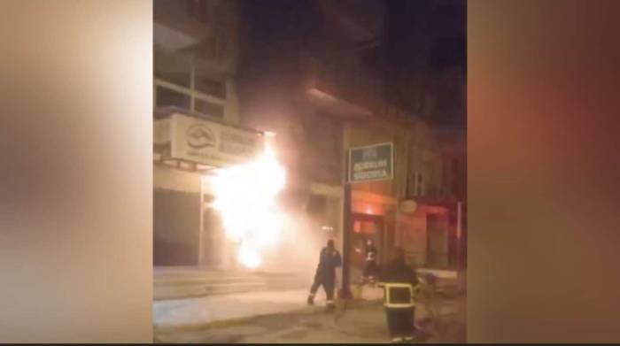 Elektronik Eşya Tamir Dükkanında Çıkan Yangın Paniğe Neden Oldu