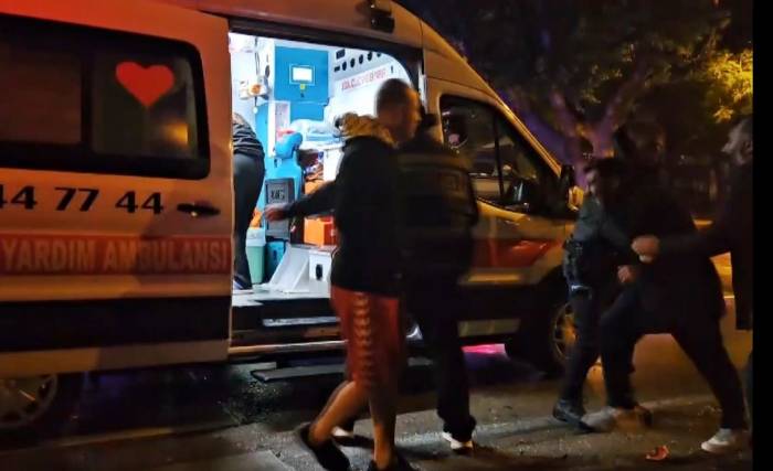 Takla Atan Araçtan Gençler Yola Savruldu, Arkadaşı "Onlara Bir Şey Olmasın Ben Öleyim" Diye Ağladı