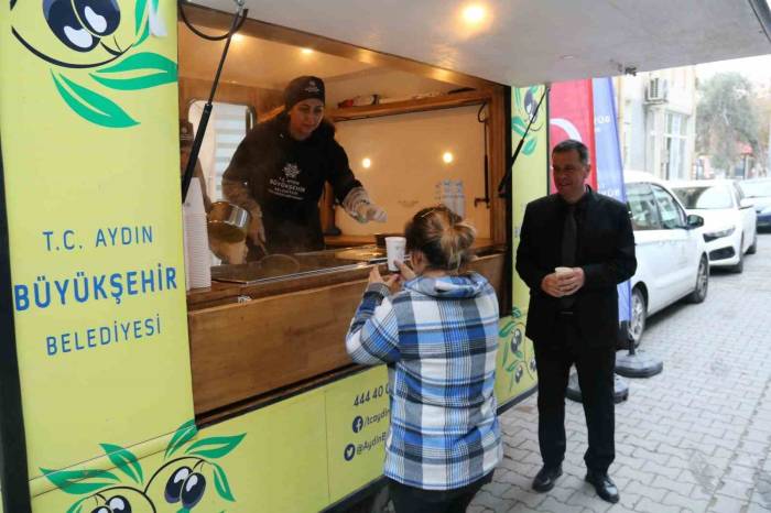 Başkan Çerçioğlu’ndan Yenipazarlılara İç Isıtan İkram