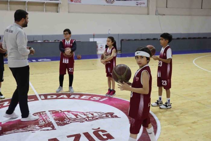 Elazığ’ın Sporcu Fabrikası Kulübü