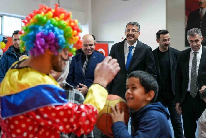 Vali Çelik, Dünya Engelliler Günü Programına Katıldı