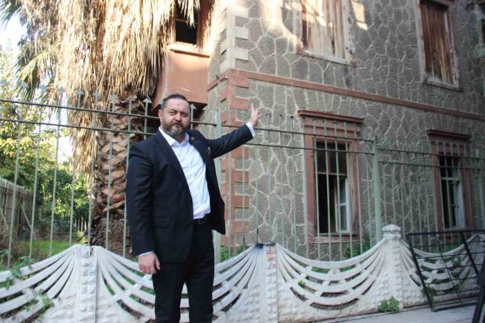 Karşıyaka’nın Simge Yapısı Mahfel Yıllardır Sahipsiz