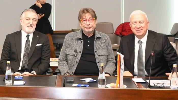 İzmir’in, Tarihinde İlk Kez 10 Profesyonel Futbol Takımı Liglerde