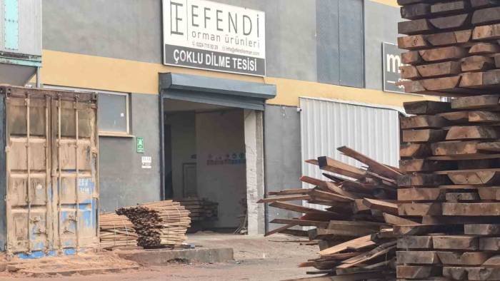 Makineden Fırlayan Ahşap Parçası Bacağına Saplanan İşçi Hayatını Kaybetti