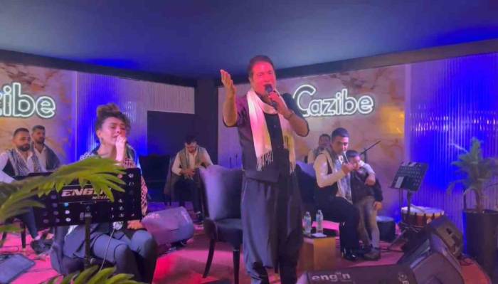 Cazibe’de Sıra Gecesi Coşkusu