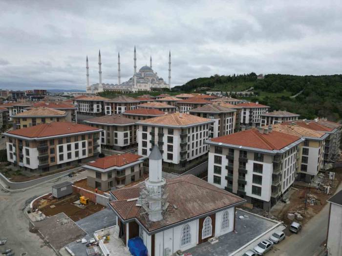 Kirazlıtepe’deki Kentsel Dönüşümde Hak Sahiplerine Konut Teslimatı Devam Ediyor