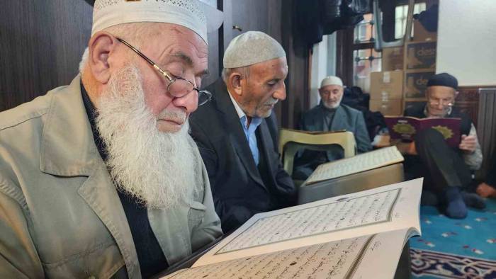 Erzurum’da 1001 Hatim Bereketi