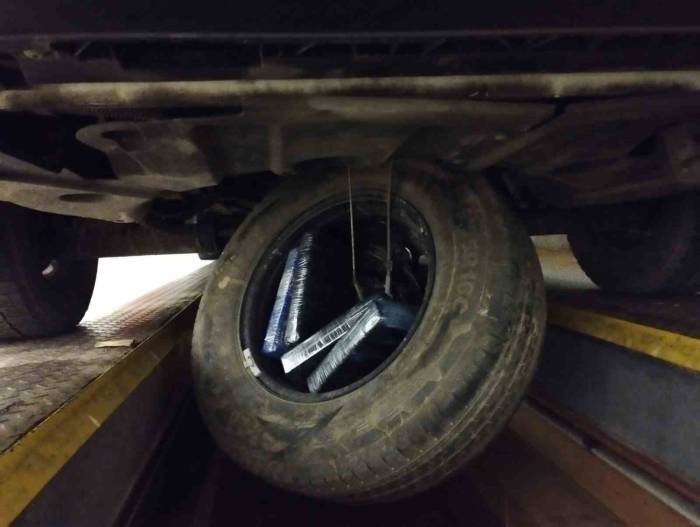 Hollanda-türkiye Hattındaki 5.71 Kilogram Kokain Komşuya Takıldı