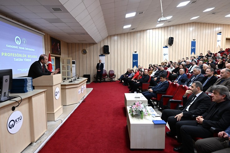 akademik-basariya-vefa-toreni-karadeniz-teknik-universitesinde-ktu-profesor-kadrosuna-atamasi-yapilan-akademisyenler-icin-profesorluk-belgesi-takdim-toreni-duzenl-1.jpg