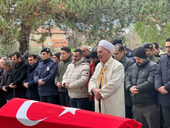 Hayatını Kaybeden Jandarma Uzman Çavuş Kızılyar, Son Yolculuğuna Uğurlandı