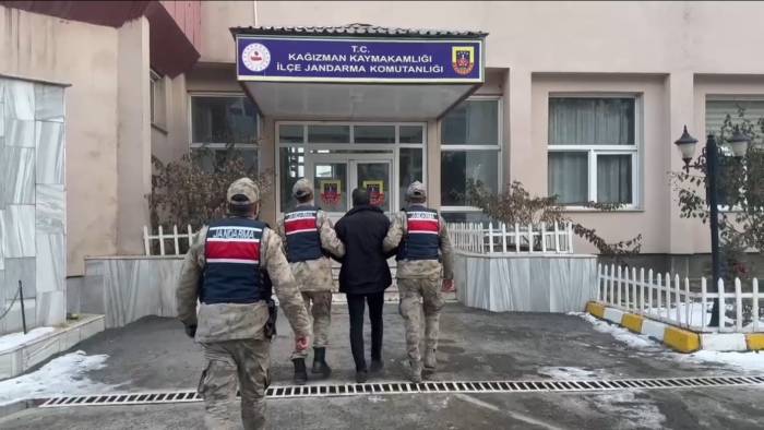 Kağızman’da Terör Örgütüne Üye Olma Suçundan Aranan 1 Kişi Yakalandı