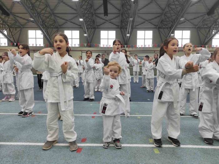 Osmangazi’de Karate Eğitim Semineri