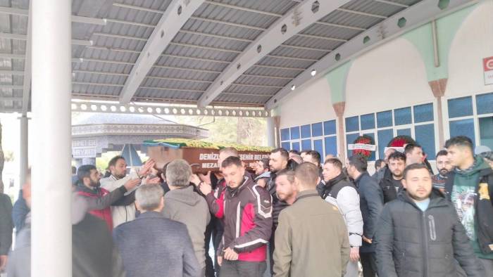 Kazada Hayatını Kaybeden Genç Kurye Son Yolculuğuna Uğurlandı