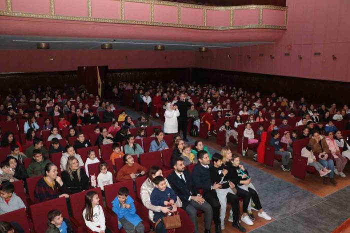 Söke’de Çocuklar Yarıyıl Etkinliklerini Keyifli Geçiriyor