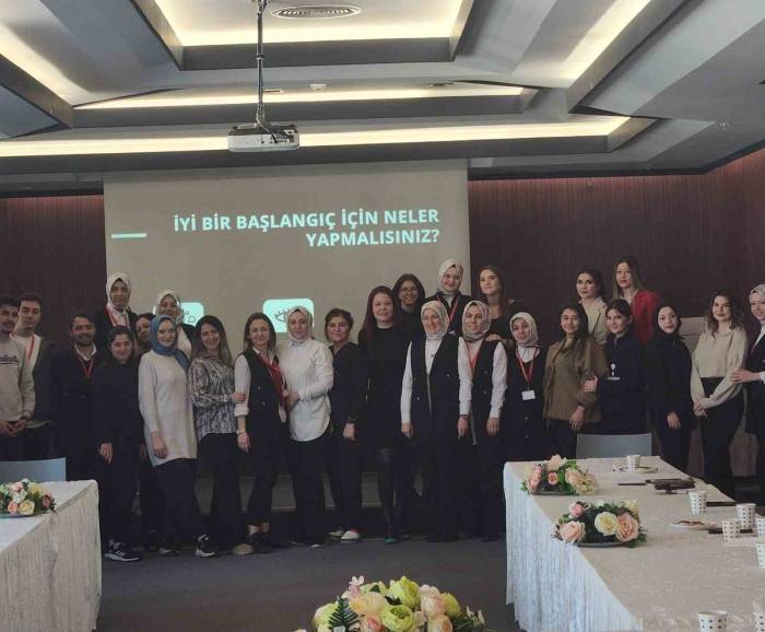 Hastalara Yönelik Eğitim Programları Sürüyor