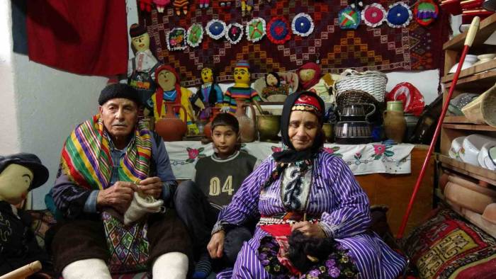 Köyün Kültür Elçileri Koçak Çifti, Yörük Mirasını Yaşatıyor