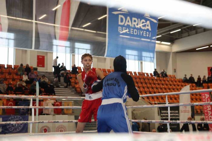 Büyük Kadınlar Türkiye Boks Şampiyonası Başladı