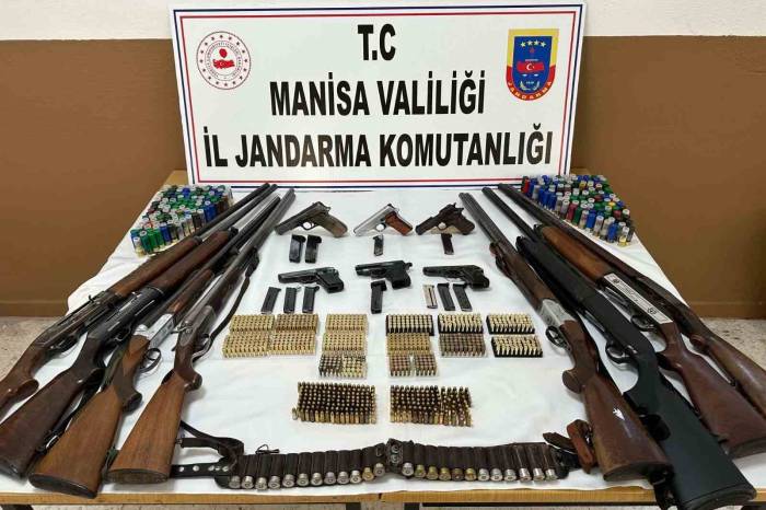 Jandarmadan Silah Tacirlerine Operasyon