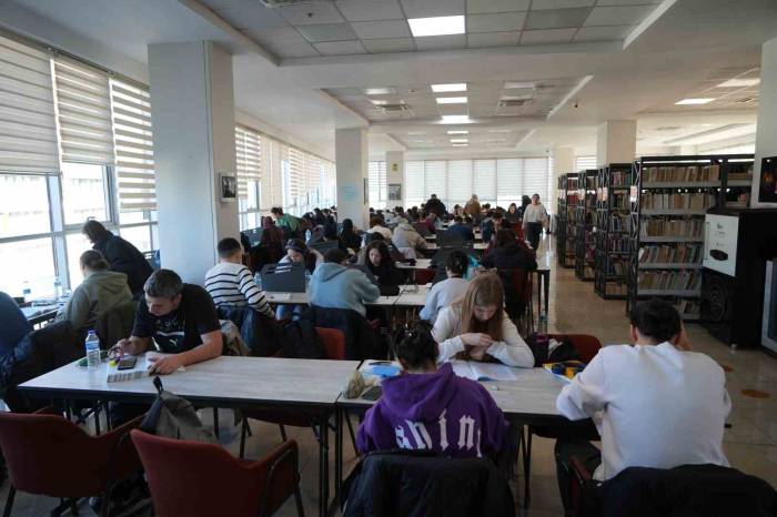Samsun Kütüphaneleri 2024’te 1,3 Milyon Kişiyi Ağırladı