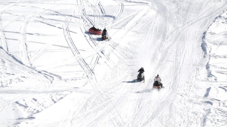 rizenin-derelerindeki-rafting-simdi-kar-uzerinde-yaylalarda-yapiliyor-4.jpg