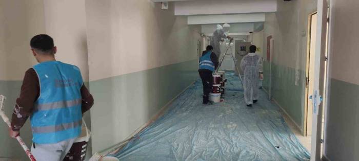 Hükümlülerin Yaptıkları Bakım Onarım Çalışmalarıyla 35 Sınıf 10 Koridor Yenilendi