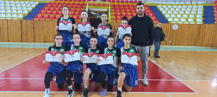 caykur-rizespor-u14-kiz-basketbol-takimi-2.jpg