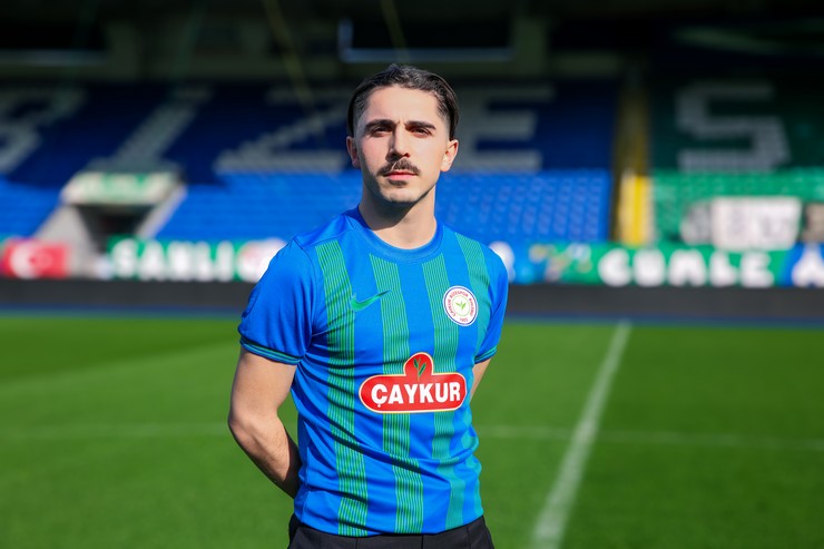 abdulkadir-omur-caykur-rizesporda-4.jpg