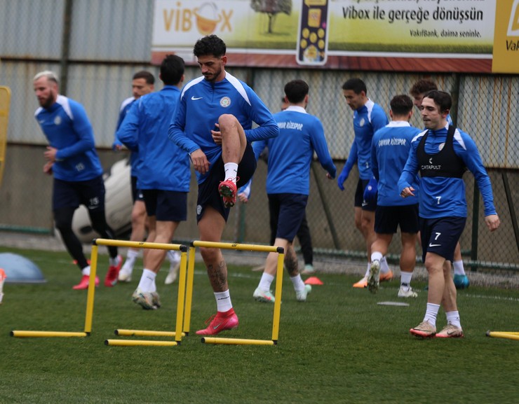 aykur-rizespor-antrenmani-3.jpg