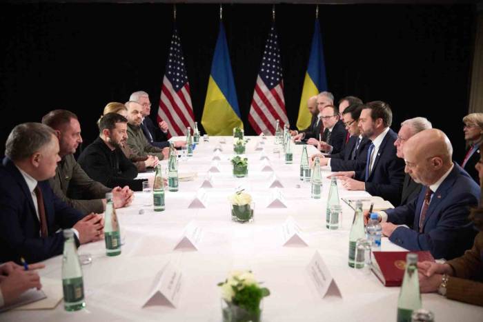 Abd Başkan Yardımcısı Vance İle Ukrayna Devlet Başkanı Zelenskiy’den "Rusya" Zirvesi