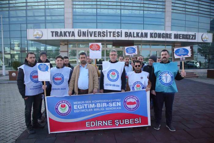 Edirne’de Üniversitede Yer Değişikliği Hakkı İçin Eylem Yaptılar