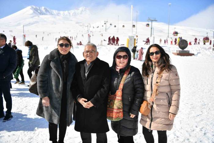 Avrupalı Kayakseverlerden Erciyes’e Övgü