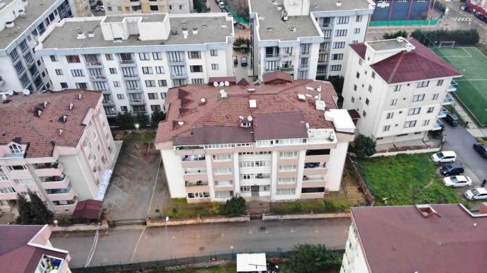 Tuzla’da Tahliye Edilen Bina Havadan Görüntülendi