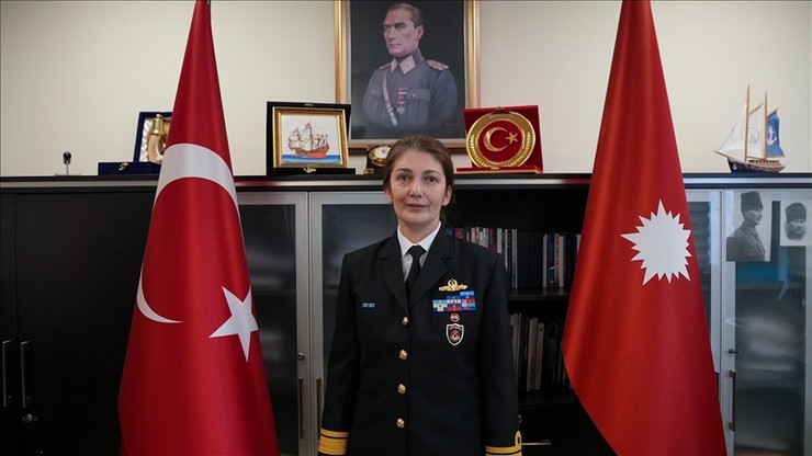 cumhuriyetin-ve-turk-silahli-kuvvetlerinin-ilk-kadin-amirali-olan-rizeli-tugamiral-gokcen-firat-4.jpg