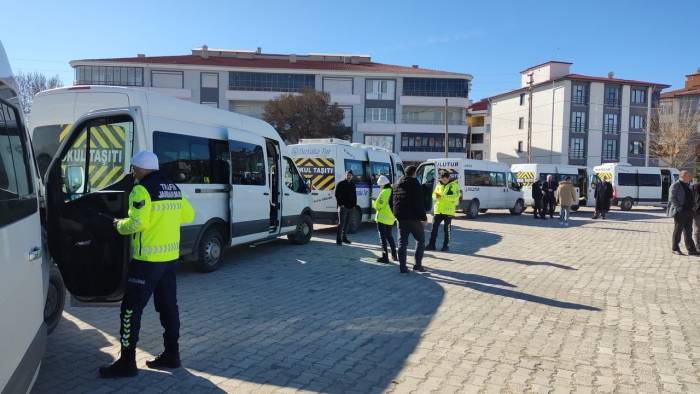 Kulu’da Öğrenci Servis Araçları Denetimi Devam Ediyor