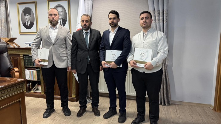 rizede-hafizlar-ve-kuran-i-kerimi-guzel-okuyanlar-yaristi-5.jpg