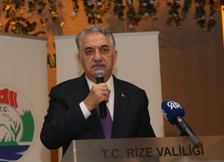 ak-parti-genel-baskan-yardimcisi-hayati-yazici-rizede-2.jpg